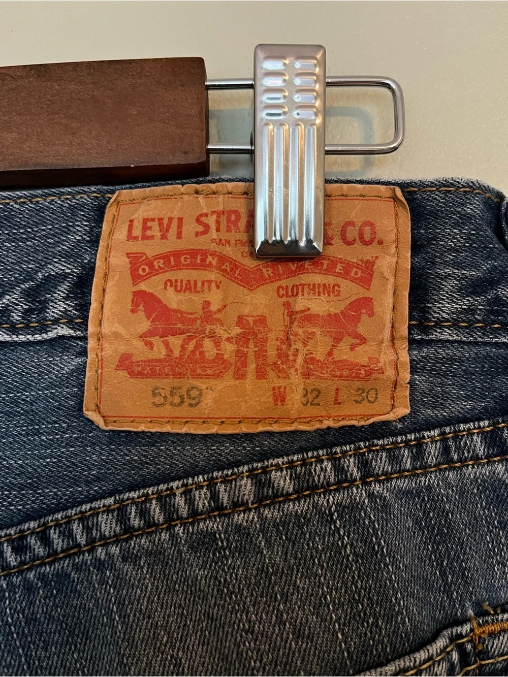 Levi's Men’s Relaxed Jeans in Dark Blue Wash